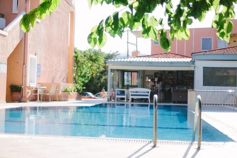 Ormos Atalia Aparthotel Bali  Esterno foto
